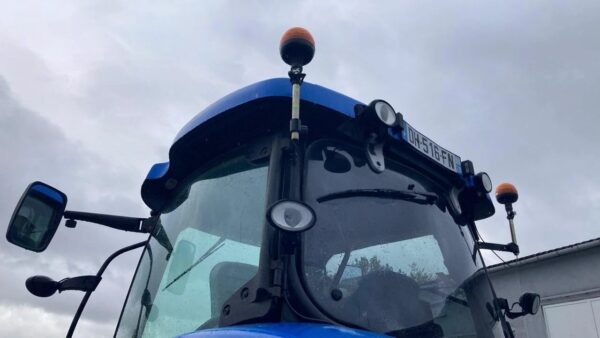Tracteur à roues New Holland t7.220 – Image 3