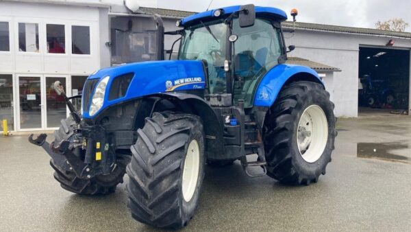 Tracteur à roues New Holland t7.220