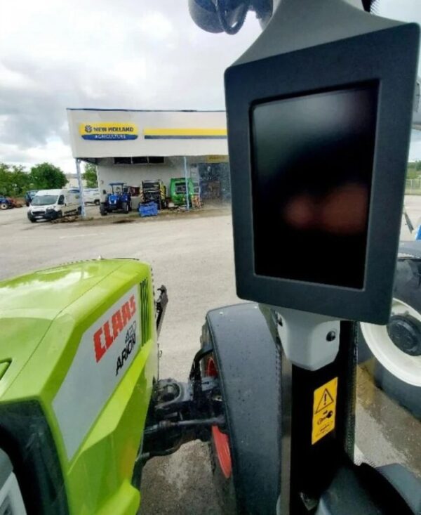 Tracteur à roues Claas arion 420 – Image 2