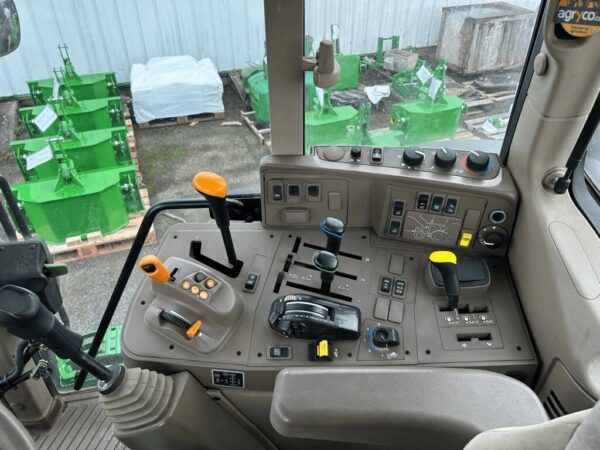 Tracteur à roues John Deere 6195M – Image 7