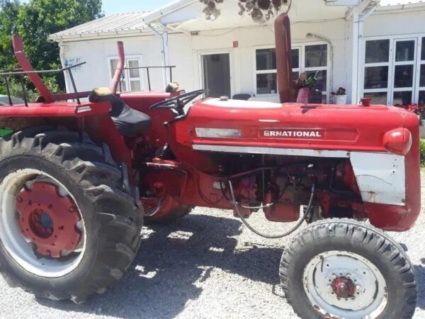 Mini-tracteur International 444 – Image 2
