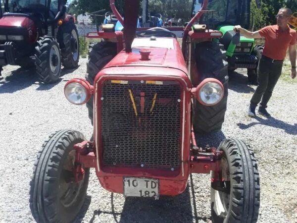 Mini-tracteur International 444