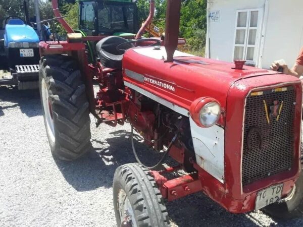 Mini-tracteur International 444 – Image 6