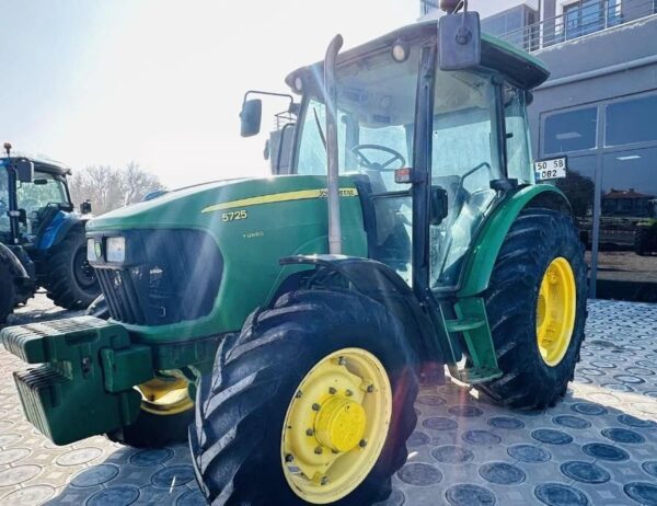 Mototracteur John Deere 5725